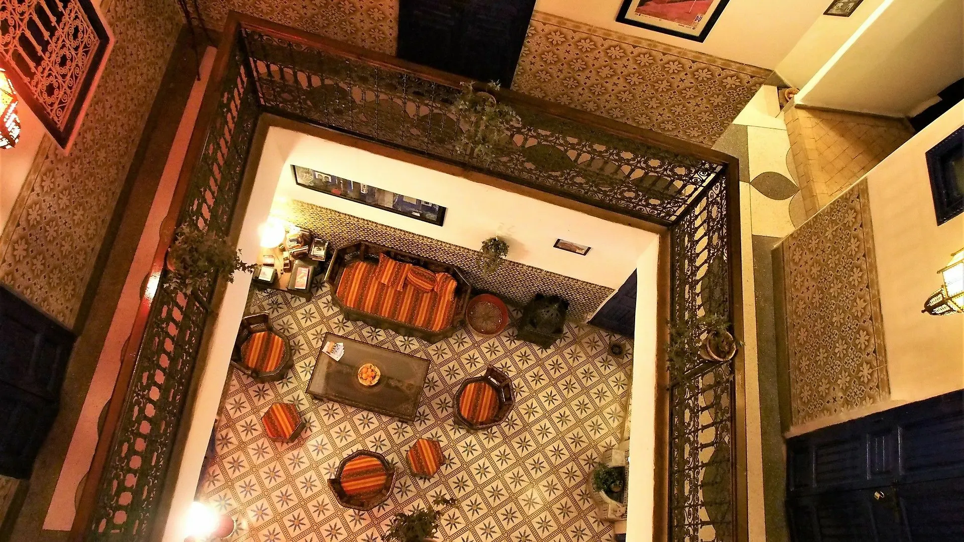 اتصالات Riad Dar Tiflet 